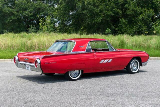 Ford Thunderbird 1963 image number 30