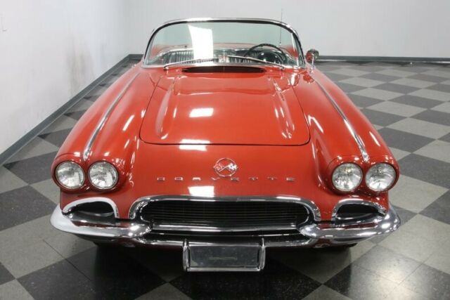 Chevrolet Corvette 1962 image number 21