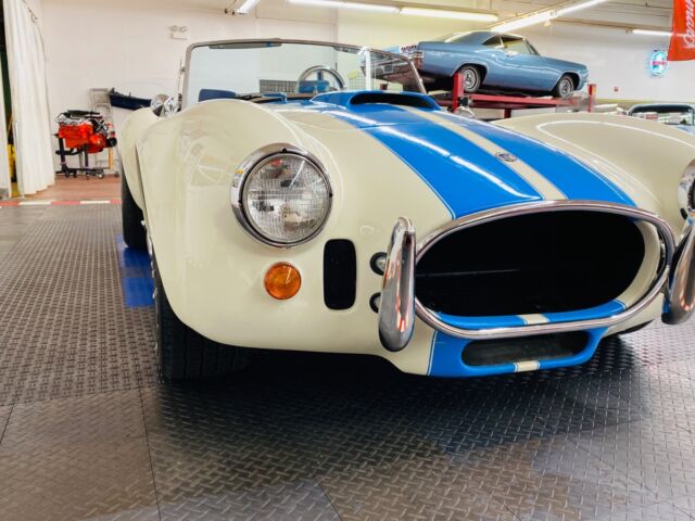 Shelby COBRA 1965 image number 31