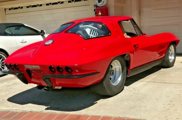 Chevrolet Corvette 1963 image number 20