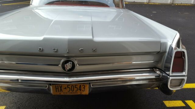 Buick LeSabre 1963 image number 15