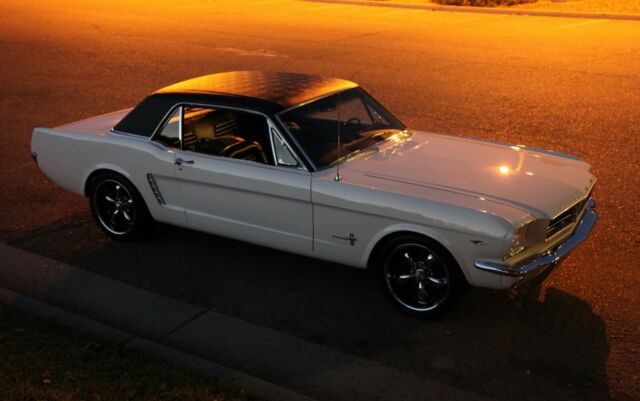 Ford Mustang 1965 image number 0