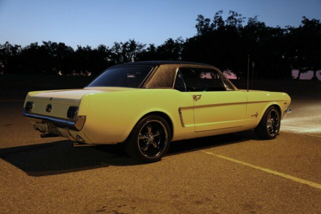 Ford Mustang 1965 image number 16