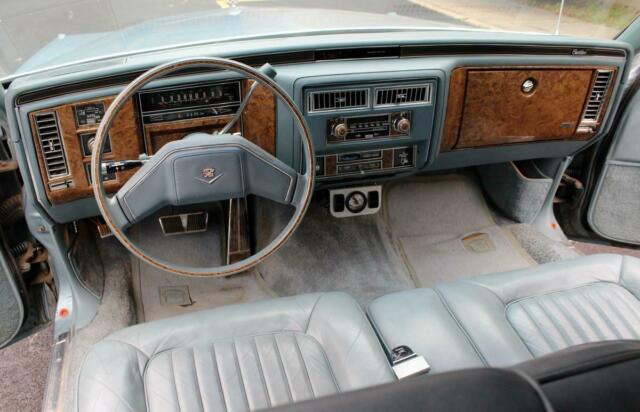 Cadillac DeVille 1979 image number 30