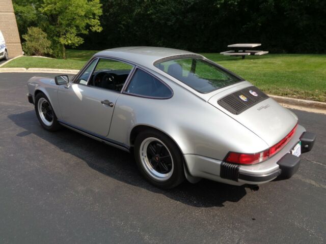 Porsche 911 1978 image number 0