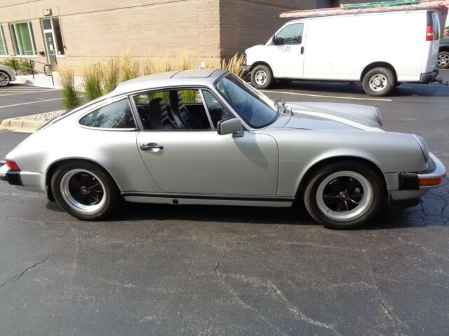 Porsche 911 1978 image number 27