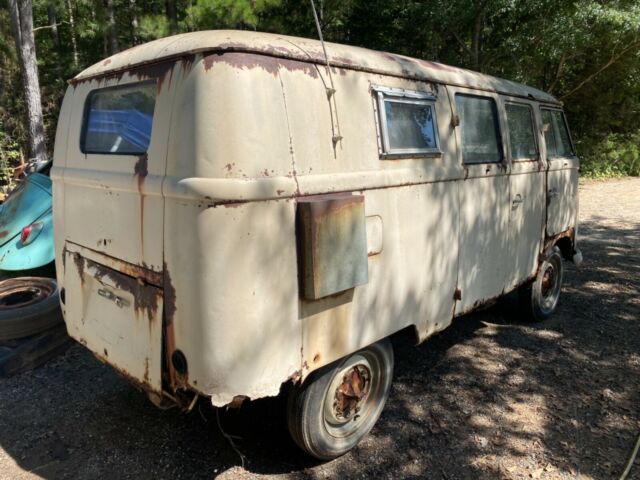 Volkswagen Bus/Vanagon 1960 image number 2