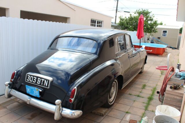 Rolls-Royce Silver Cloud I 1957 image number 28