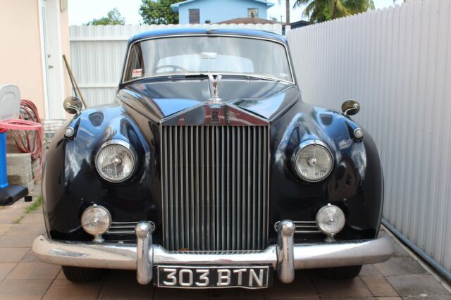 Rolls-Royce Silver Cloud I 1957 image number 30