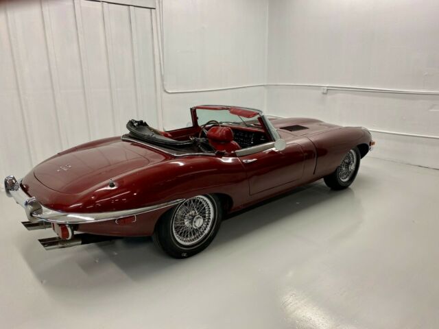 Jaguar E-Type 1970 image number 5