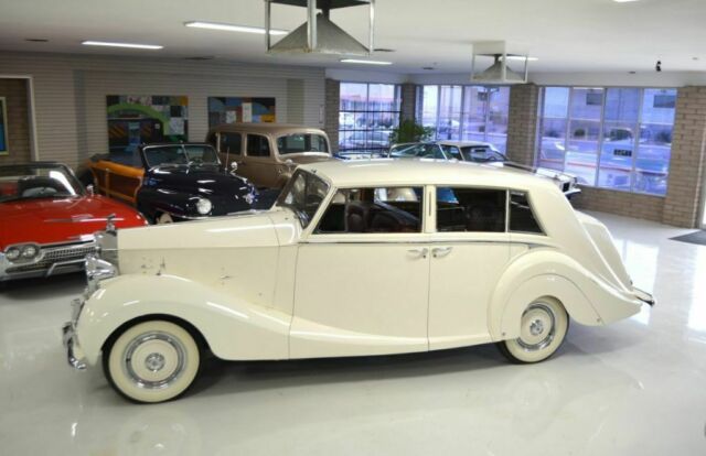 Rolls-Royce Silver Wraith 1951 image number 3