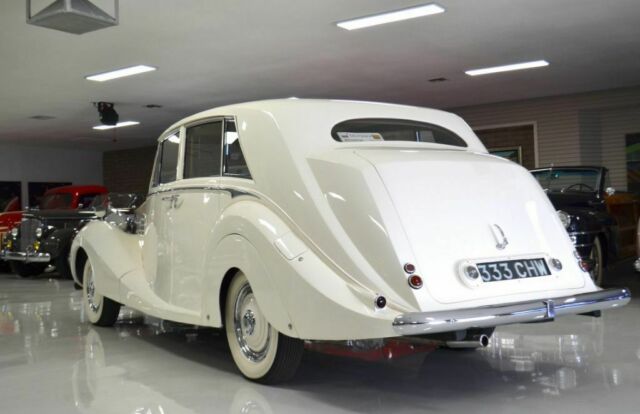 Rolls-Royce Silver Wraith 1951 image number 5