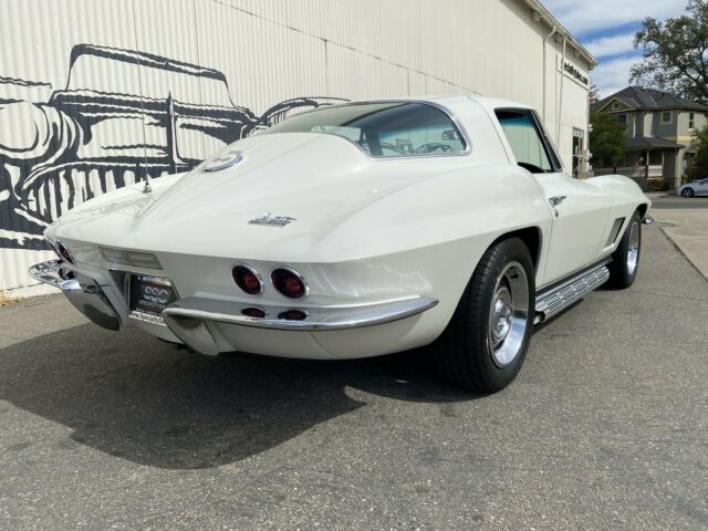 Chevrolet Corvette 1967 image number 10