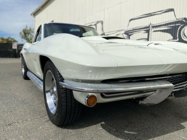 Chevrolet Corvette 1967 image number 16