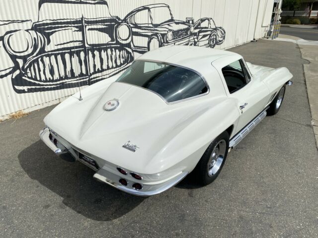 Chevrolet Corvette 1967 image number 35