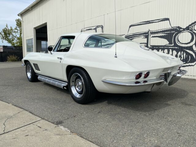 Chevrolet Corvette 1967 image number 4