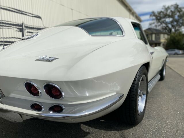 Chevrolet Corvette 1967 image number 9