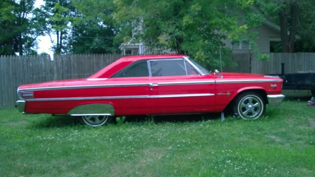 Ford Galaxie 1963 image number 1