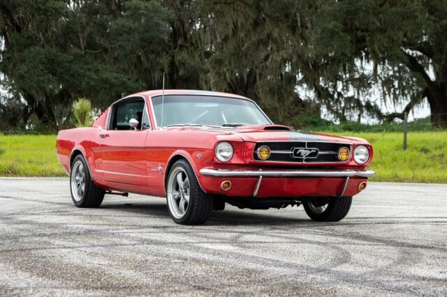 Ford Mustang 1965 image number 6