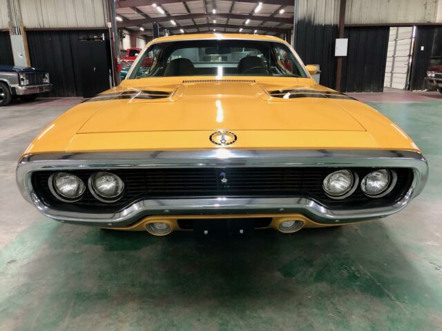 Plymouth Road Runner 1971 image number 31