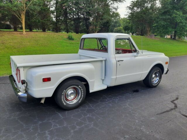 Chevrolet C-10 1969 image number 2