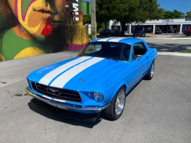 Ford Mustang 1967 image number 30