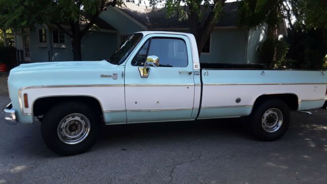 Chevrolet C/K Pickup 2500 1977 image number 32