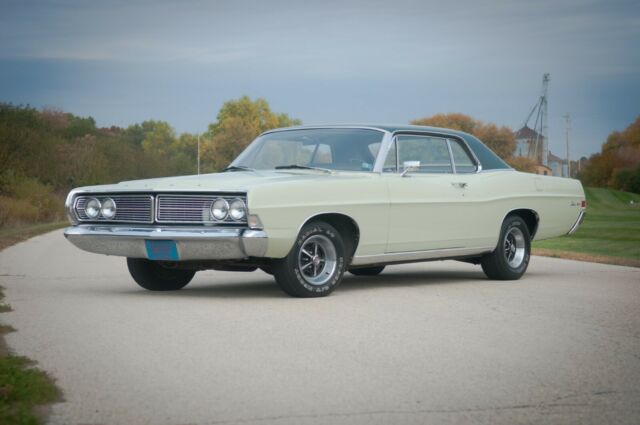 Ford Galaxie 1968 image number 0