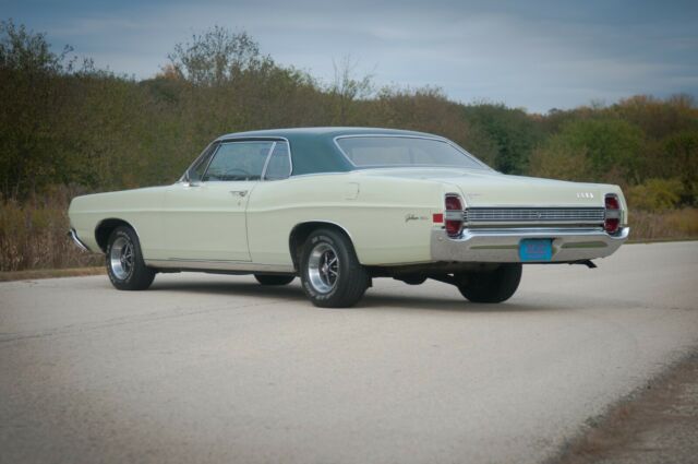 Ford Galaxie 1968 image number 1