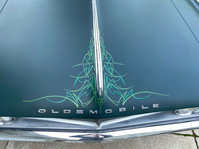 Oldsmobile Eighty-Eight 1962 image number 2