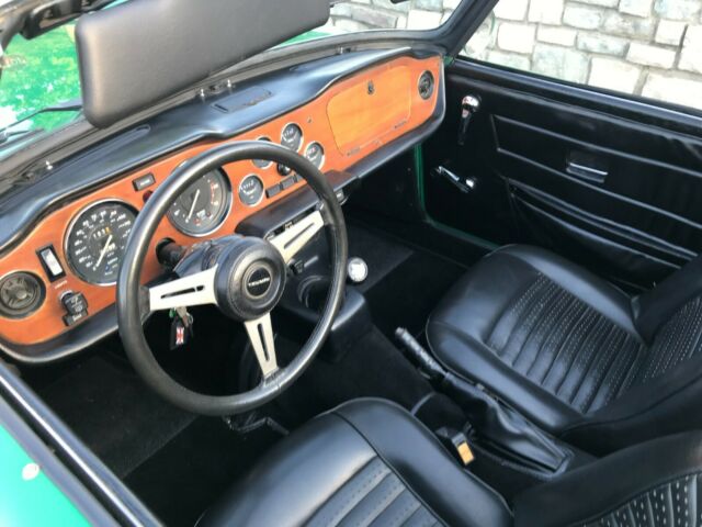 Triumph TR-6 1975 image number 17