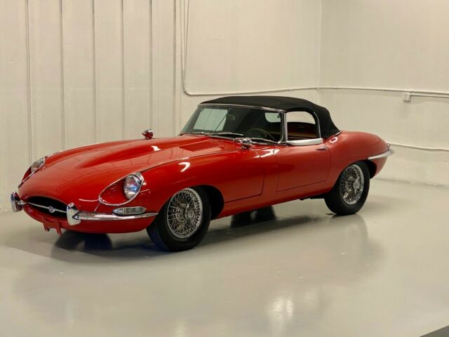 Jaguar E-Type 1967 image number 0