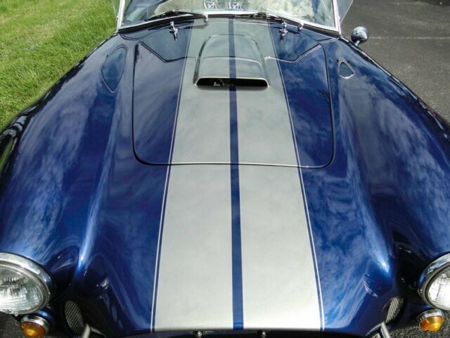 AC Cobra 1967 image number 47