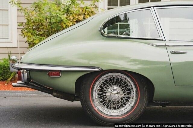 Jaguar E-Type 1969 image number 39