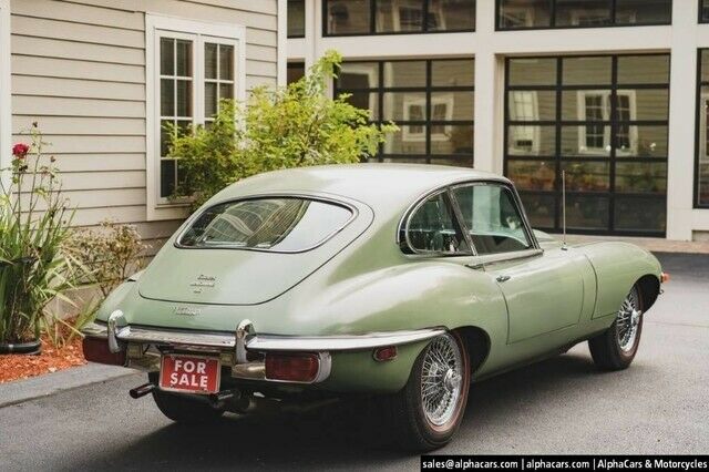 Jaguar E-Type 1969 image number 7