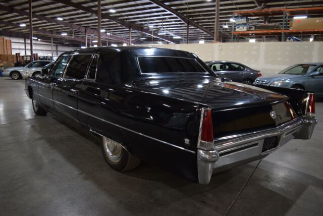 Cadillac Fleetwood 1969 image number 3