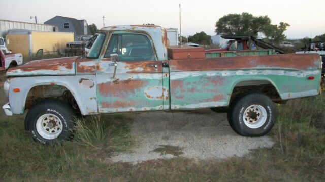 Dodge Power Wagon 1965 image number 1