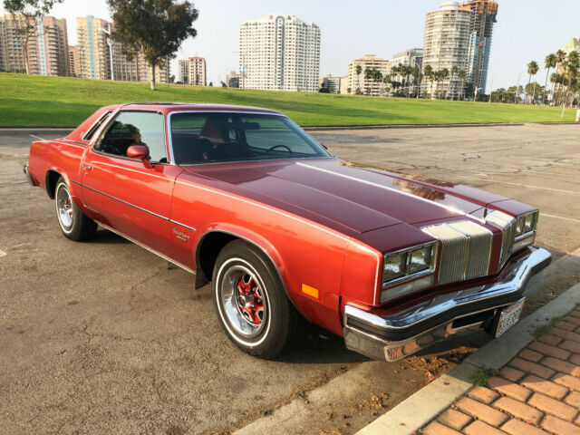 Oldsmobile Cutlass 1976 image number 30