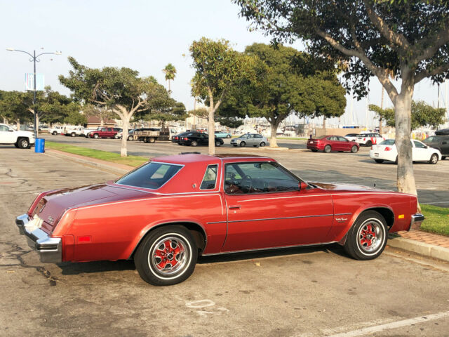 Oldsmobile Cutlass 1976 image number 31