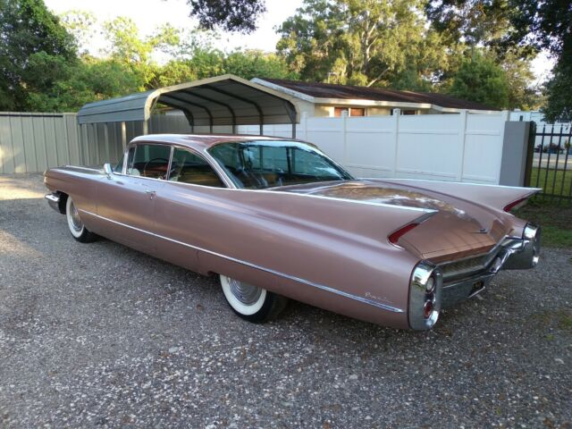 Cadillac DeVille 1960 image number 28