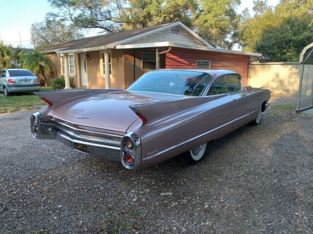 Cadillac DeVille 1960 image number 30