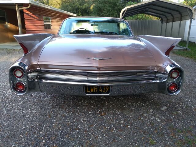 Cadillac DeVille 1960 image number 32