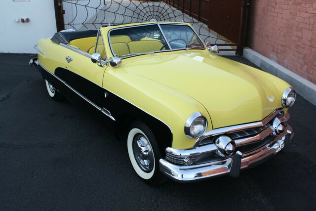 Ford Crestliner 1951 image number 0