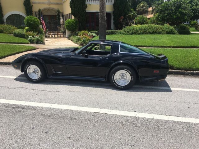 Chevrolet Corvette C3 1979 image number 18