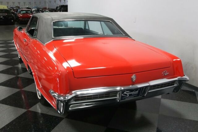 Buick Riviera 1965 image number 10