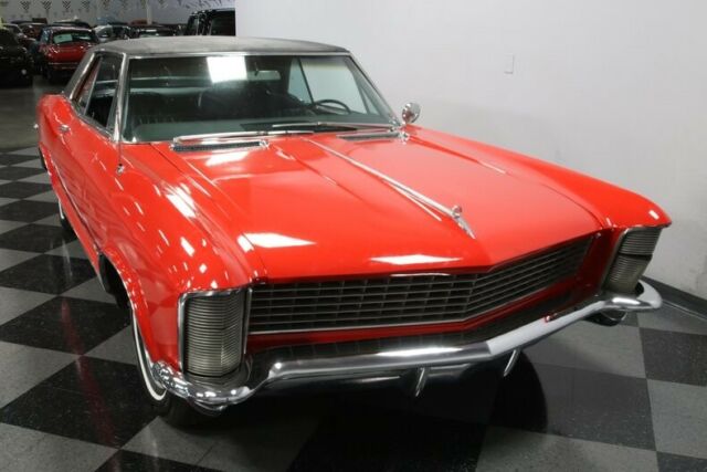 Buick Riviera 1965 image number 18