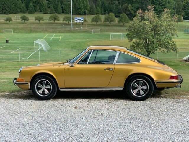 Porsche 911 1972 image number 27