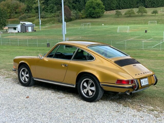 Porsche 911 1972 image number 28