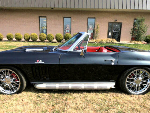 Chevrolet Corvette 1965 image number 31