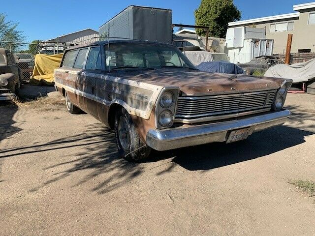 Ford Country Squire 1965 image number 1